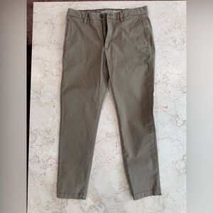 Banana Republic Men's Lived-In Chinos Khaki Pants